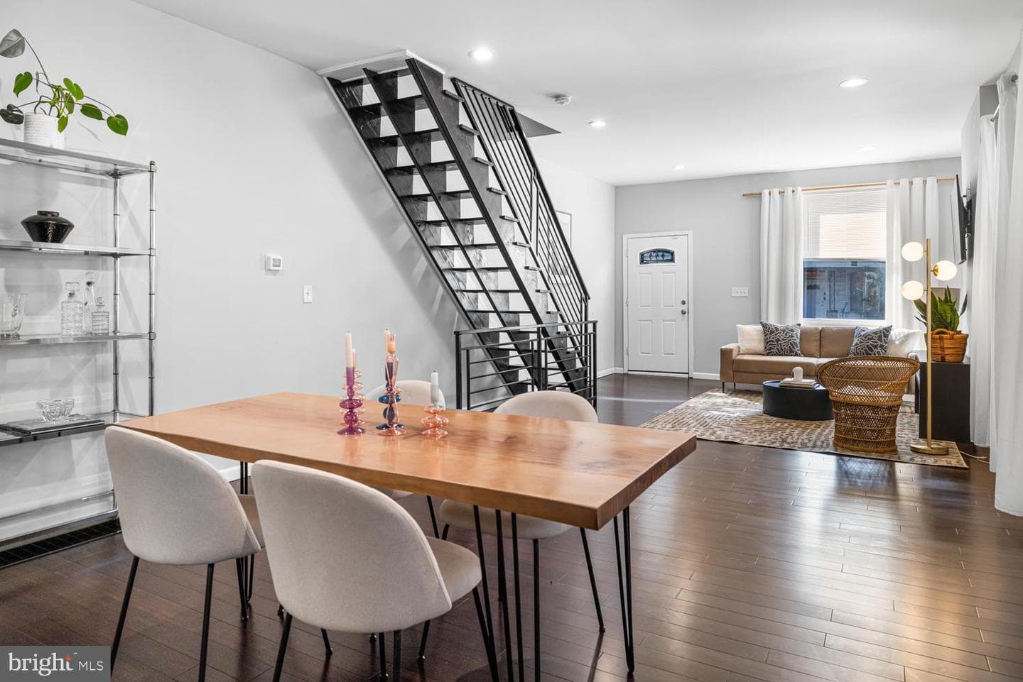 159 E Mayland Street photo 7