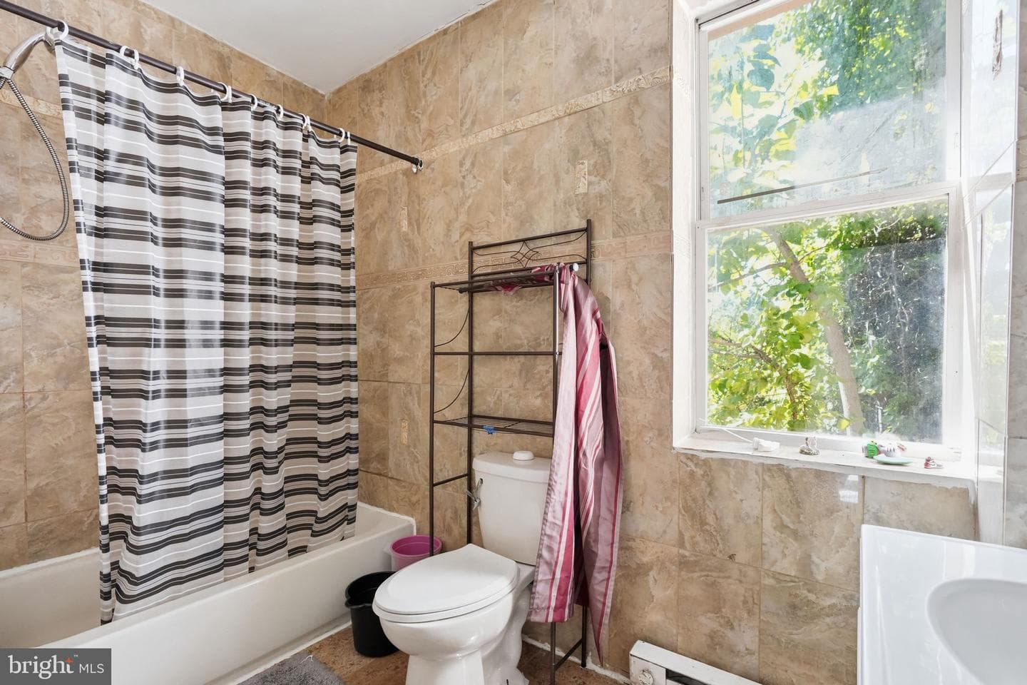 7277 Saybrook Avenue photo 14