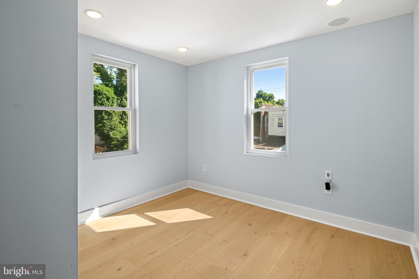 2061 E William Street photo 10