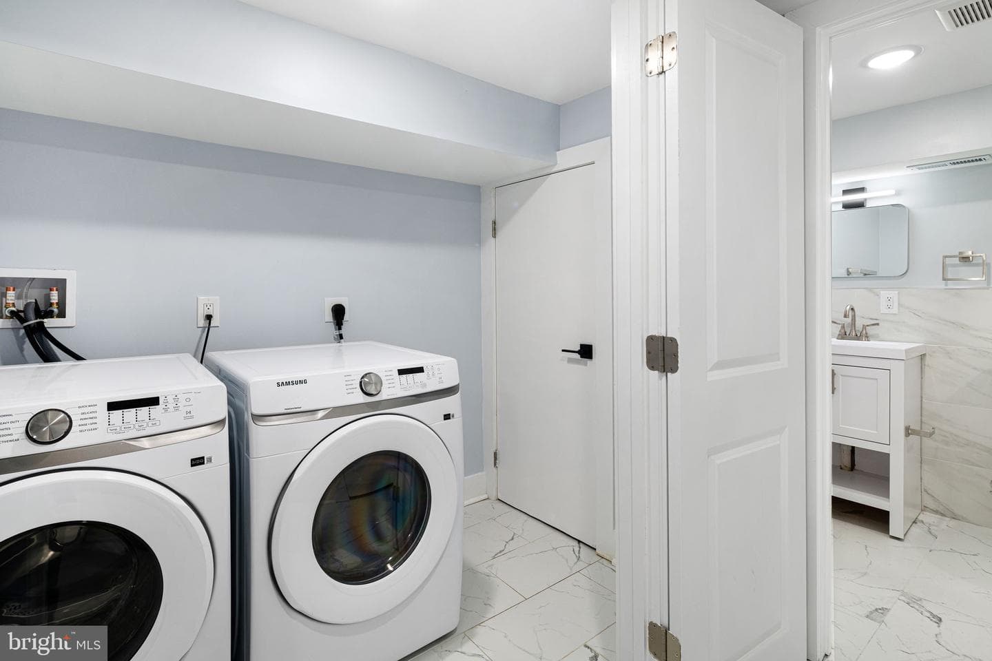 2061 E William Street photo 17