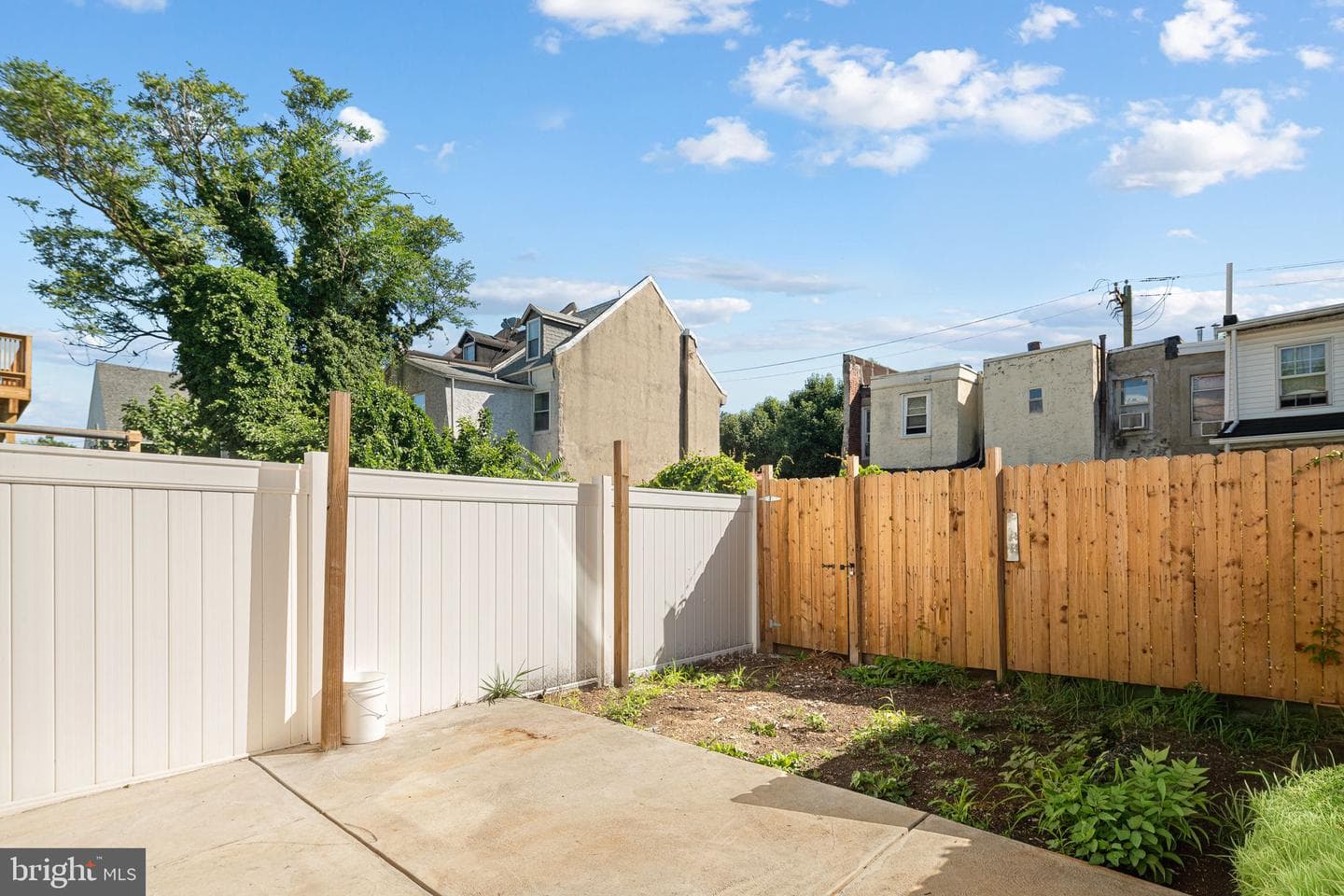 2061 E William Street photo 9