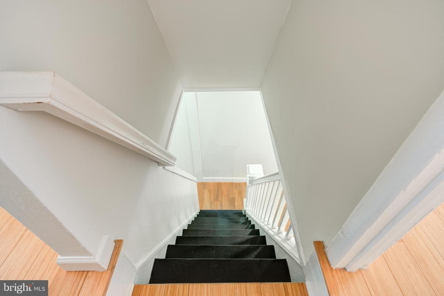 2606 E Madison Street photo 11