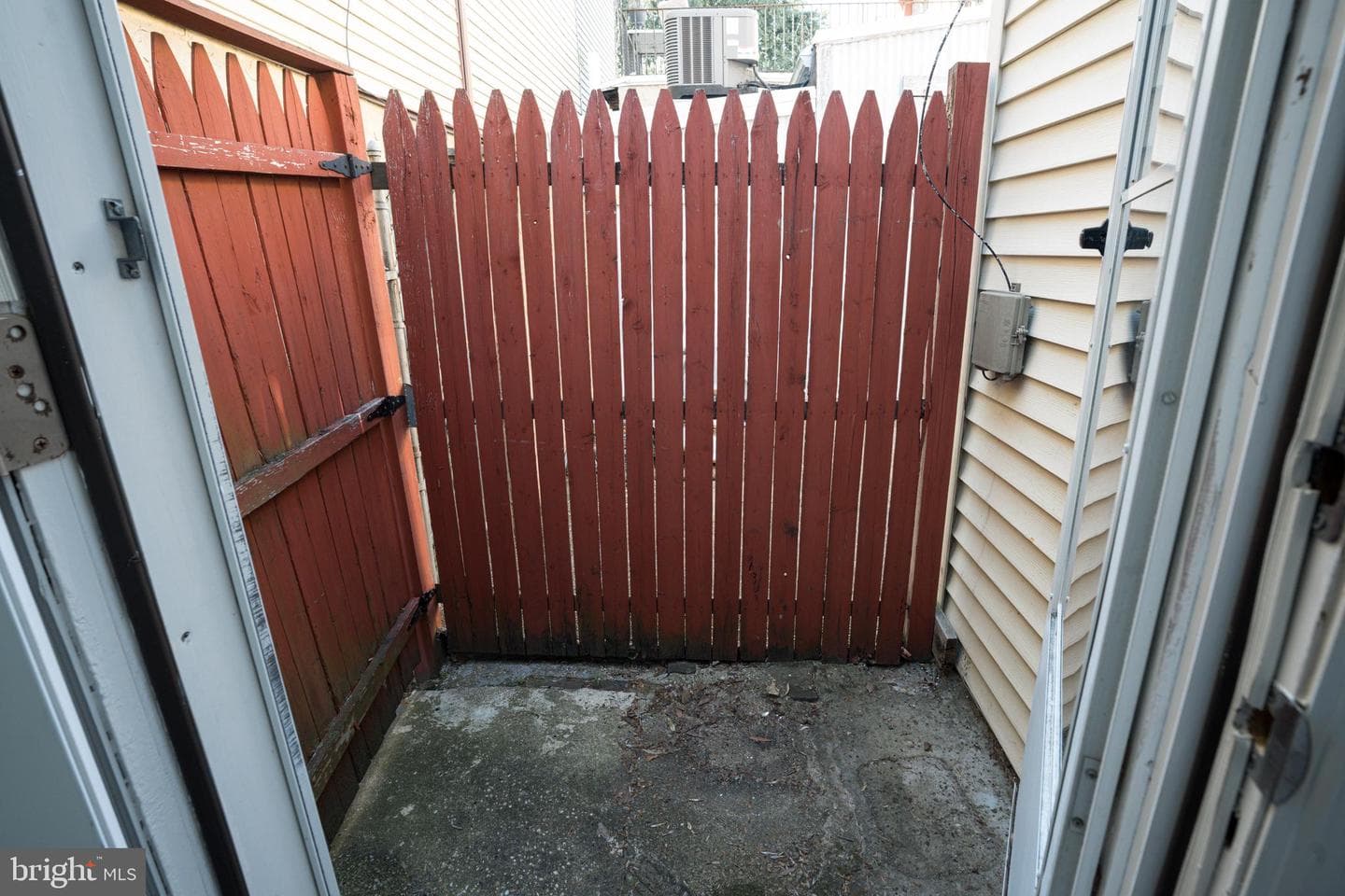 2606 E Madison Street photo 19