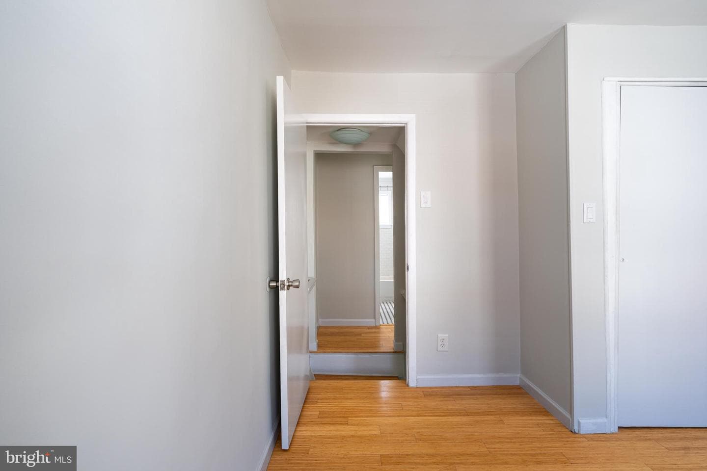 2606 E Madison Street photo 8