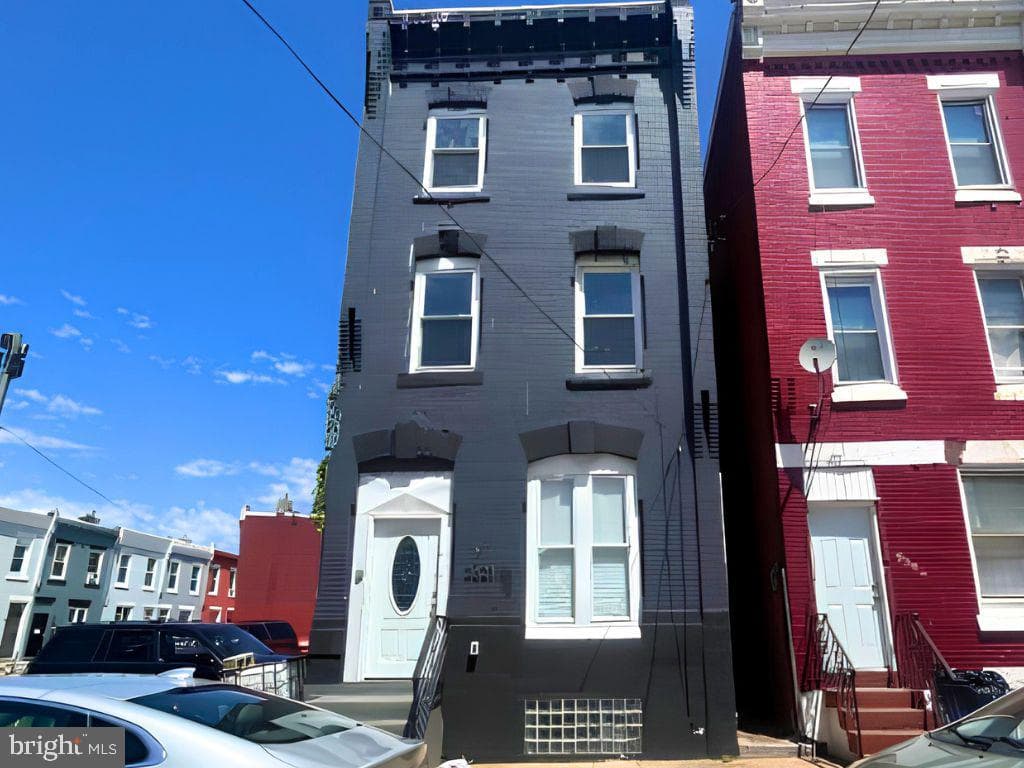 2621 W Montgomery Avenue photo 5