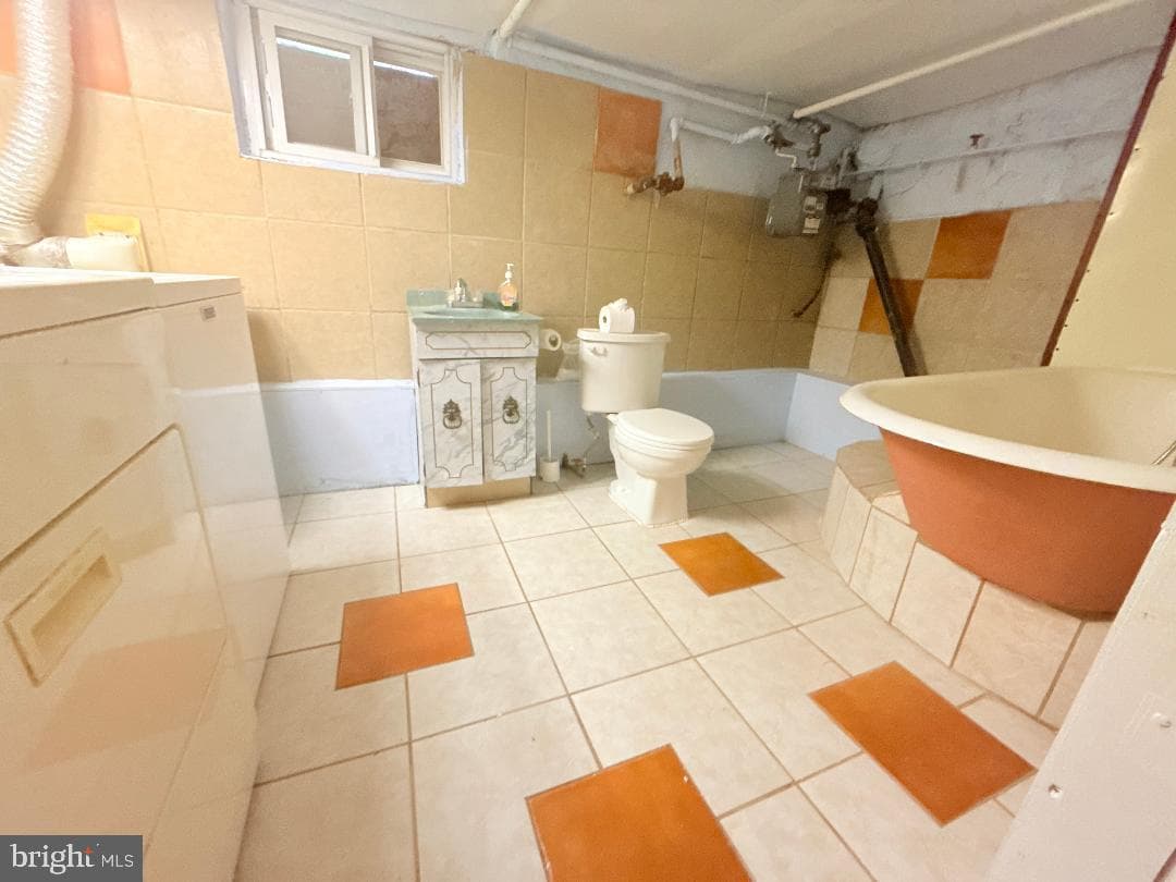 4750 Mercer Street photo 29
