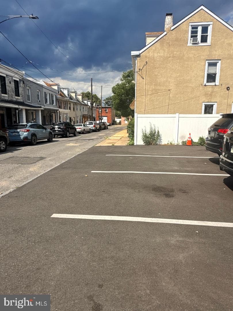 4750 Mercer Street photo 30