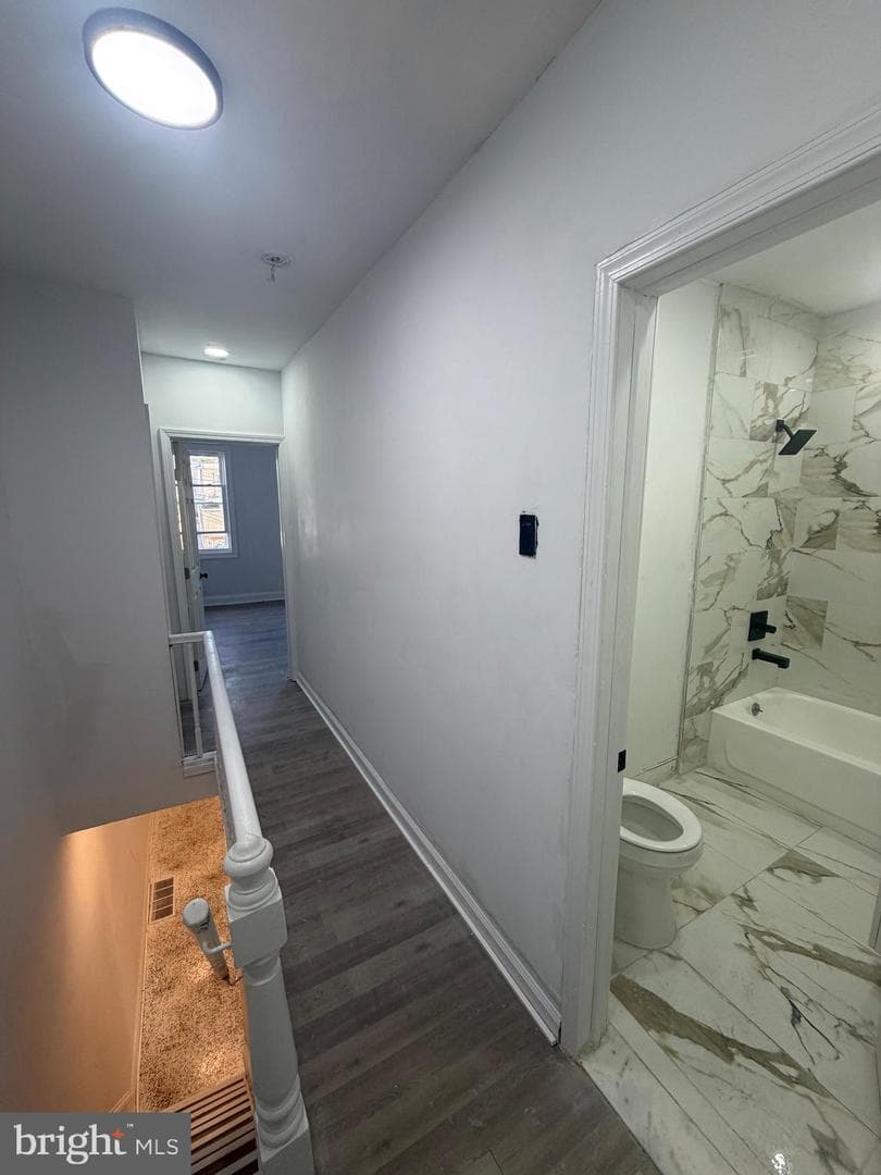 2409 W Harold Street photo 12