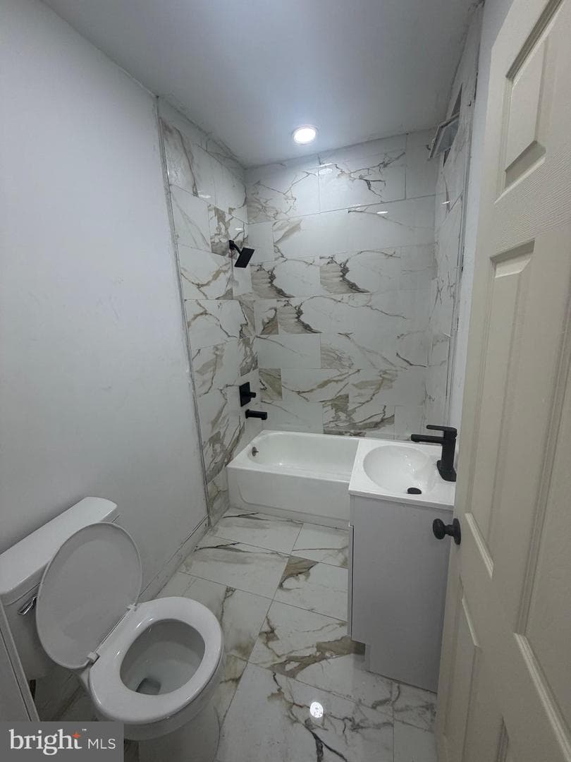 2409 W Harold Street photo 14