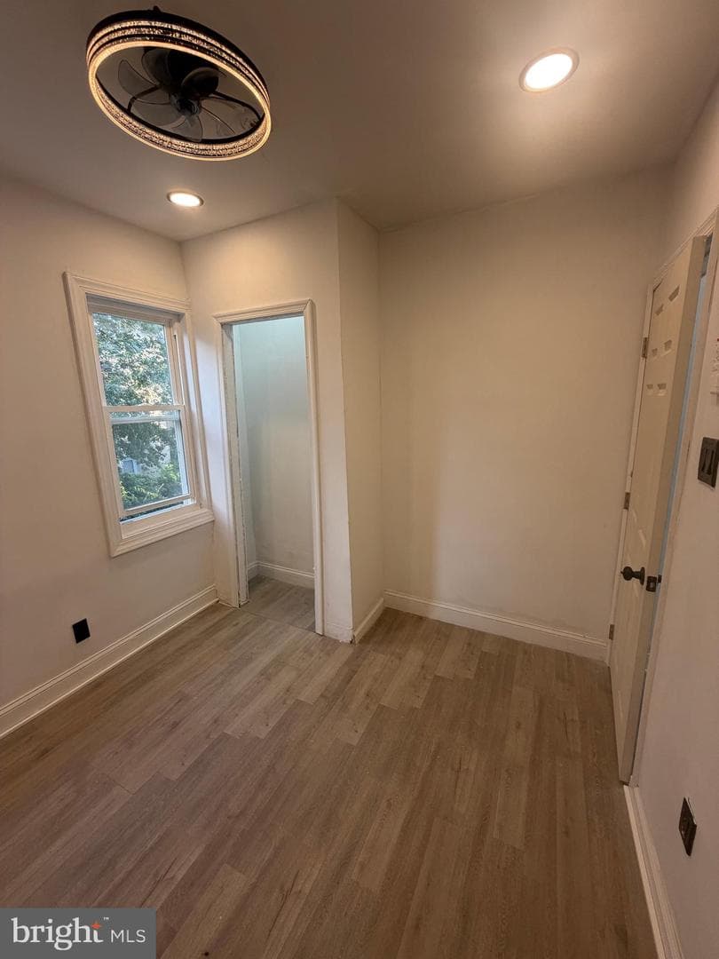 2409 W Harold Street photo 17