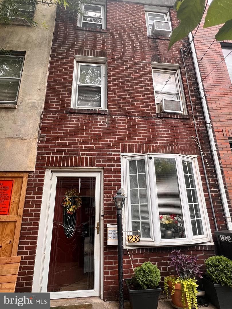 1236 N Howard Street, Philadelphia