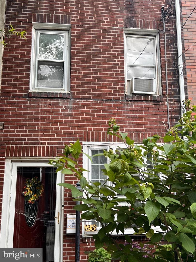 1236 N Howard Street, Philadelphia