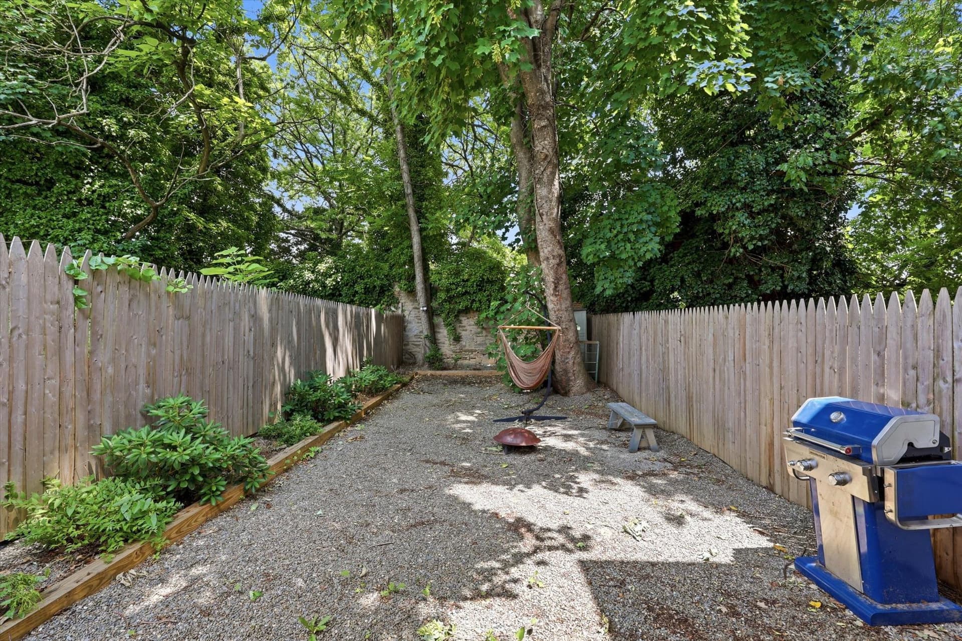 6649 Crowson Street photo 5