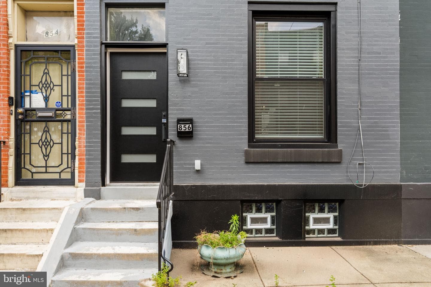 856 Perkiomen Street photo 4