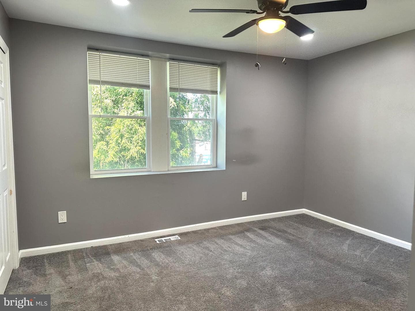 1438 Knorr Street photo 11