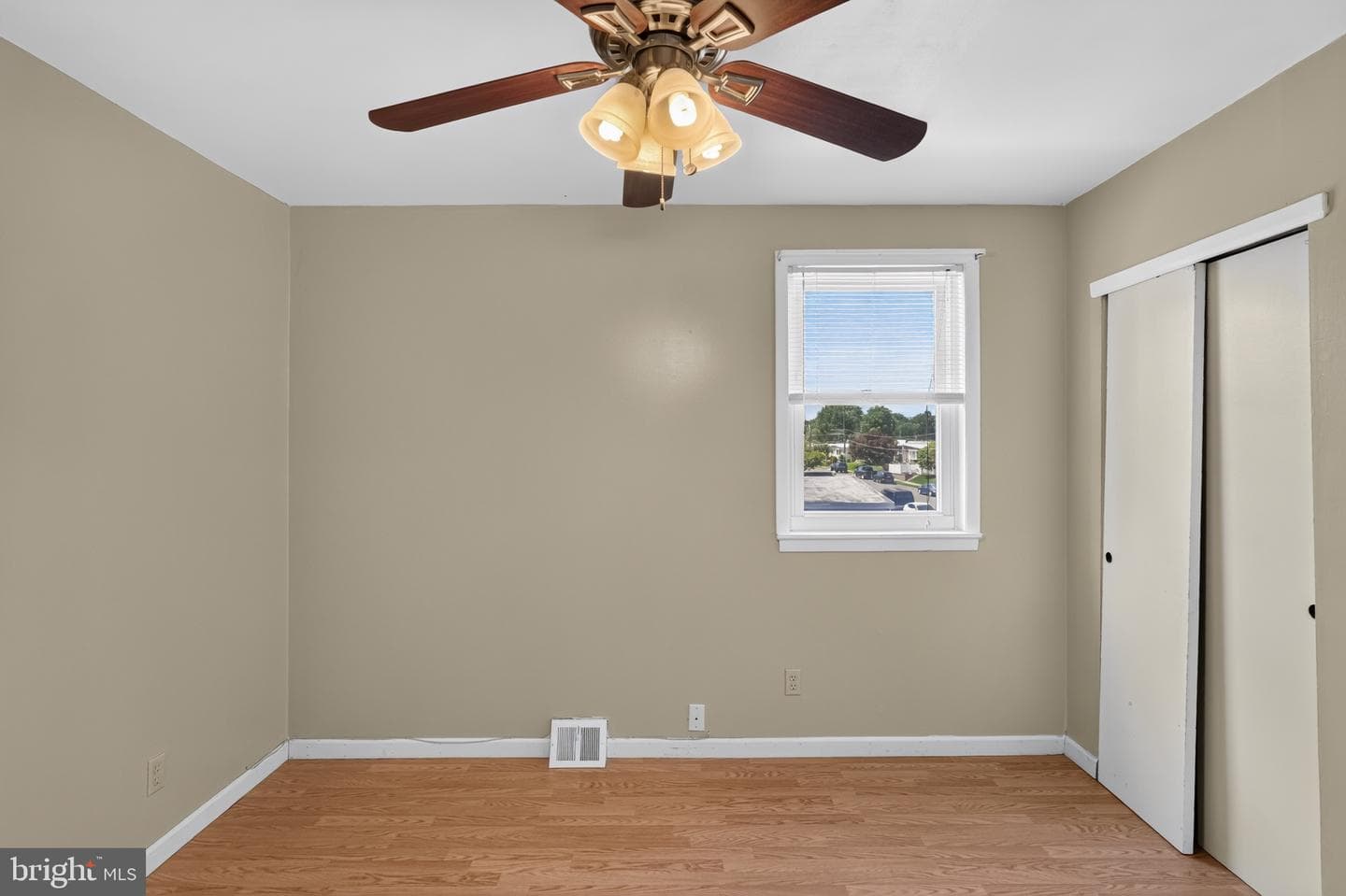 1100 Surrey Road photo 19