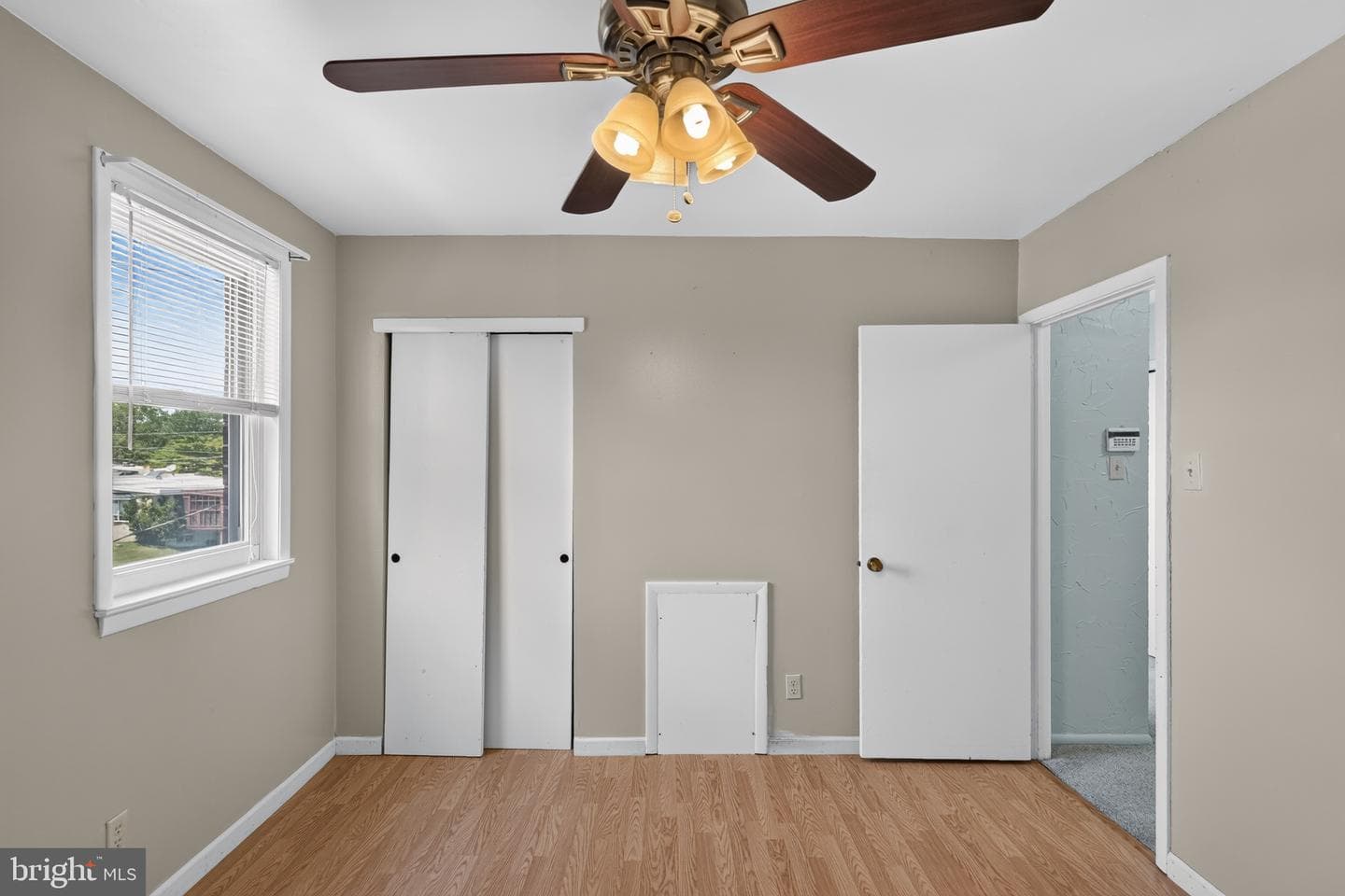 1100 Surrey Road photo 20