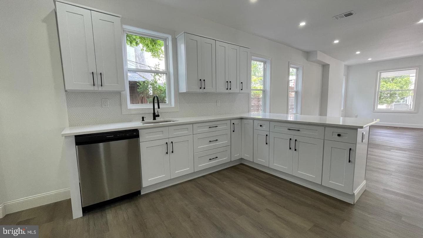 6358 Cherokee Street photo 10