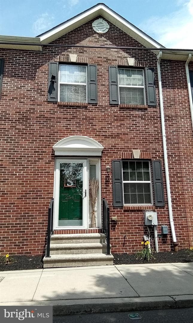 2541 Pickwick St, Philadelphia