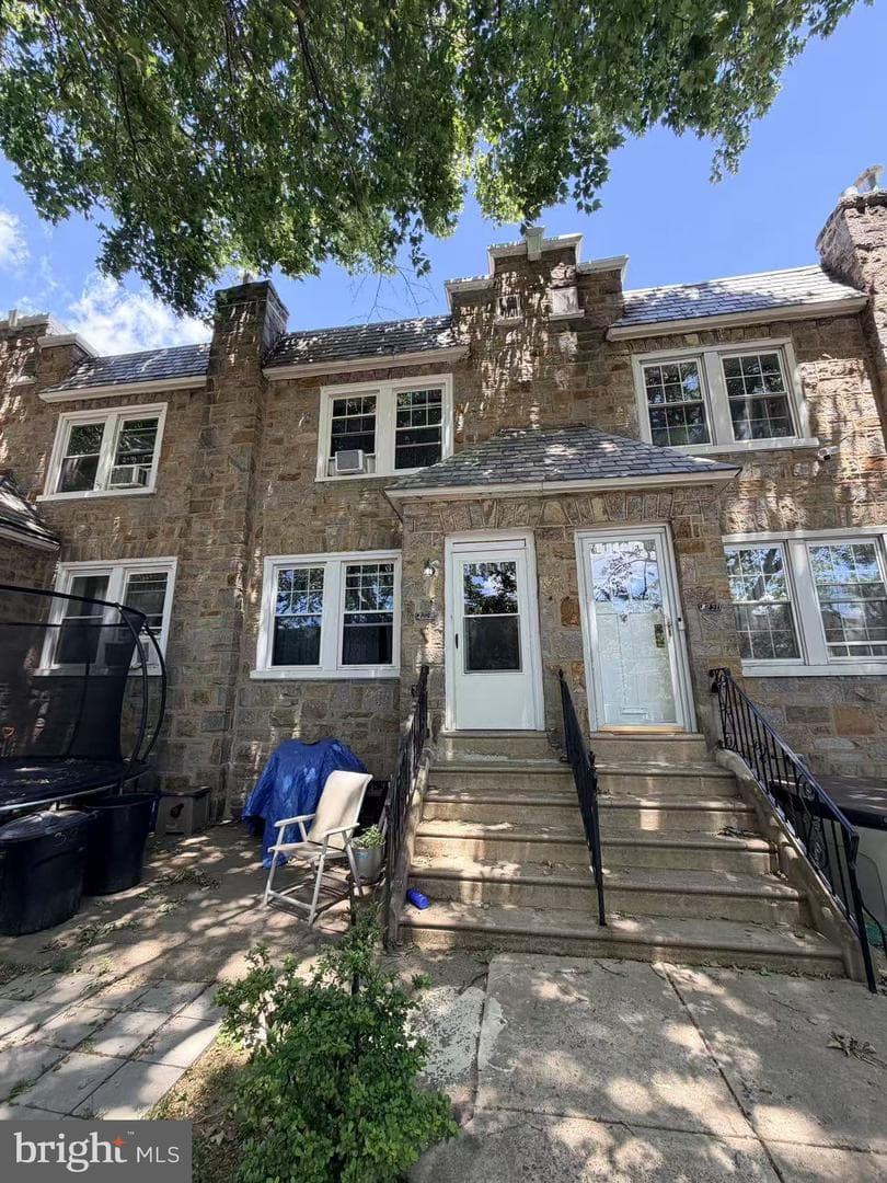3229 Wellington Street, Philadelphia