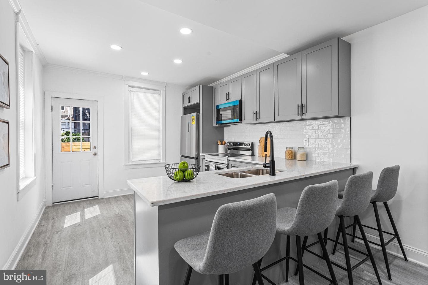 2235 Tasker Street photo 9