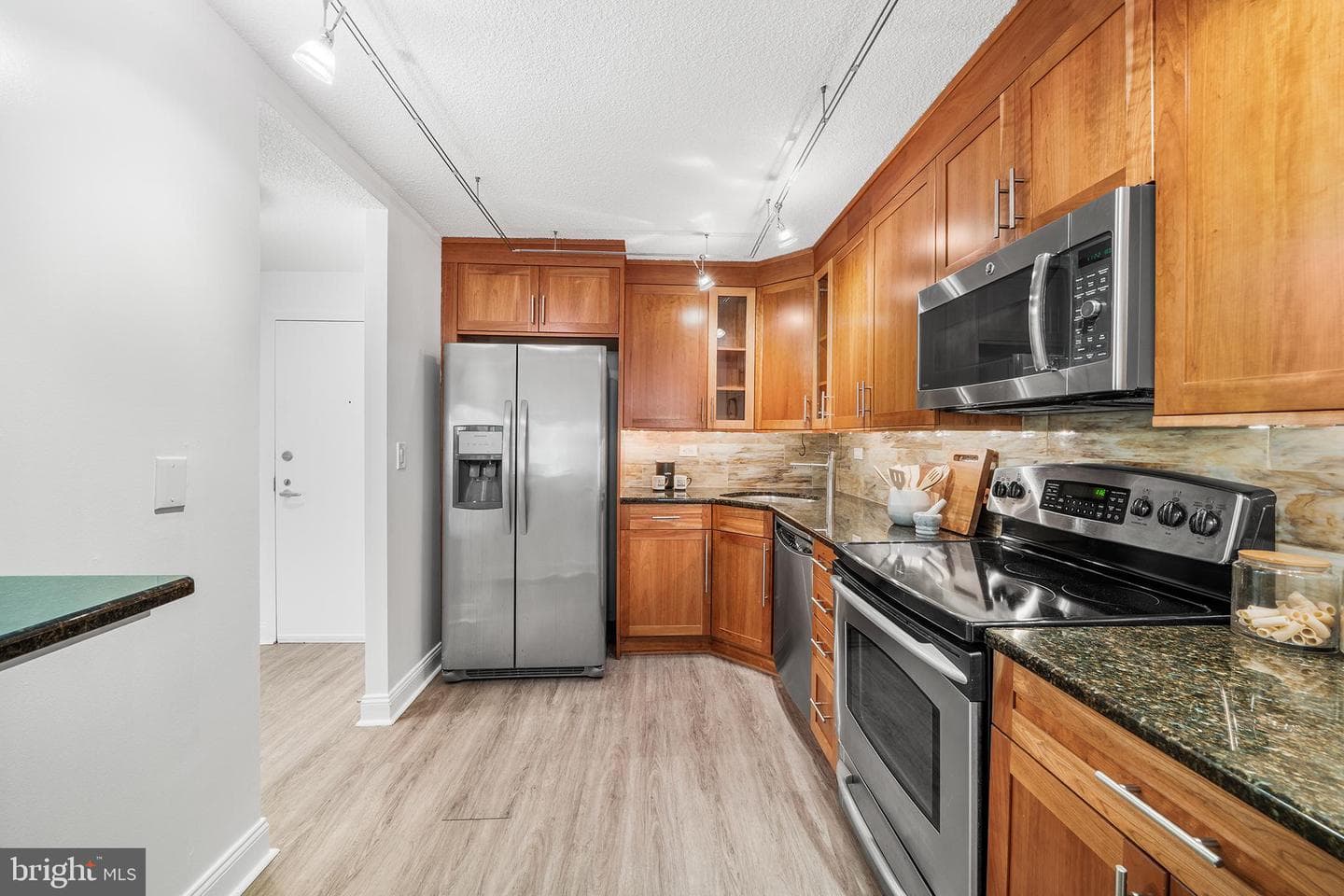 233 S 6th Street #506 photo 14