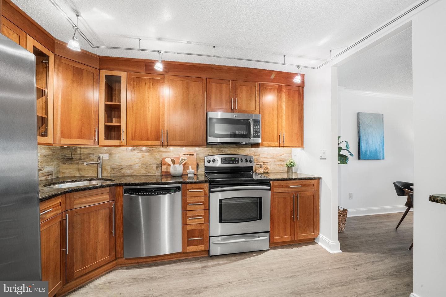 233 S 6th Street #506 photo 16