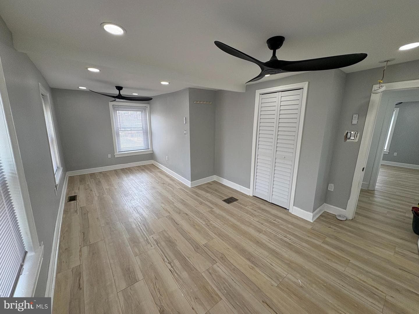 7768 Ditman Street photo 18