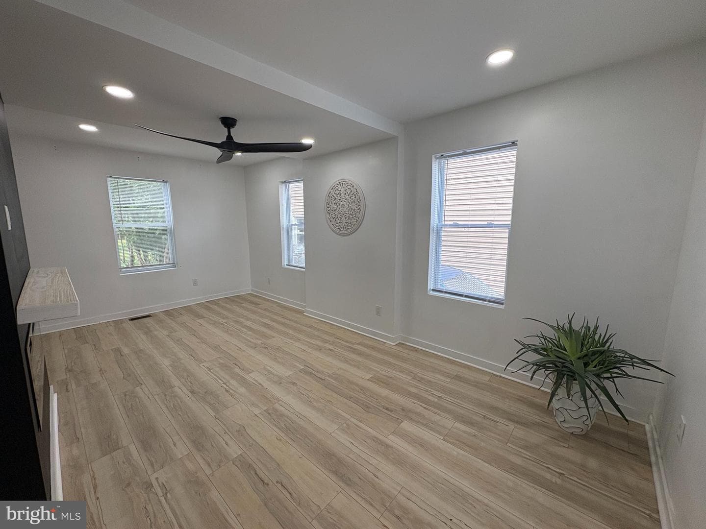 7768 Ditman Street photo 21