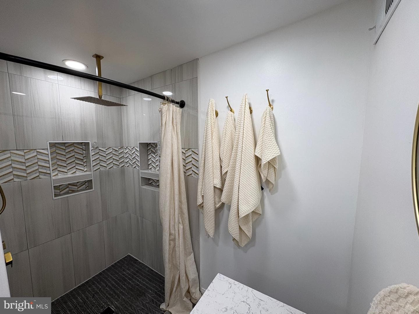 7768 Ditman Street photo 24