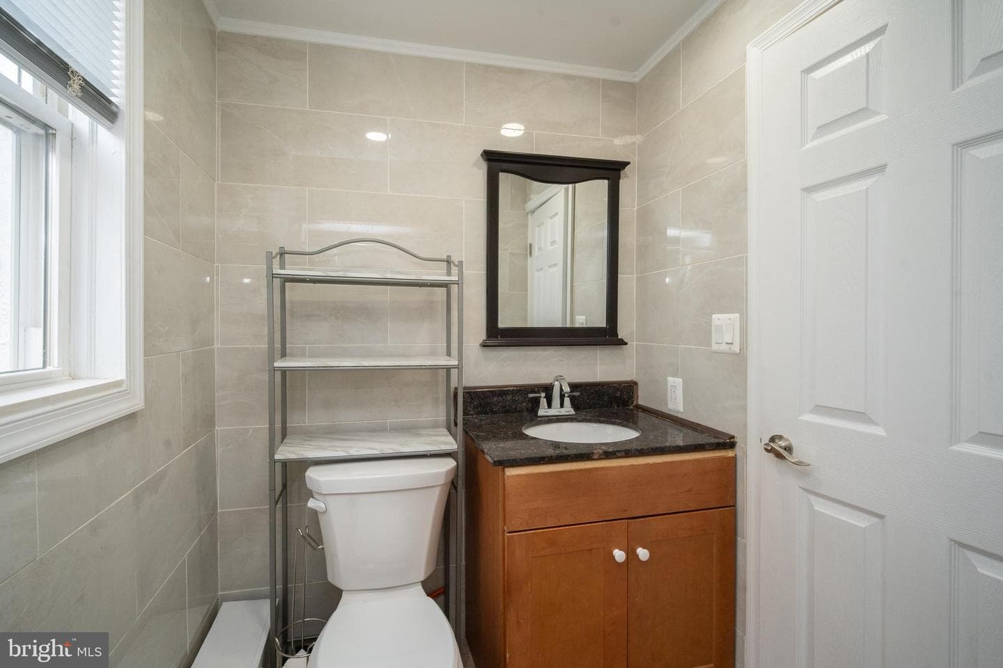 1037 Snyder Avenue photo 20
