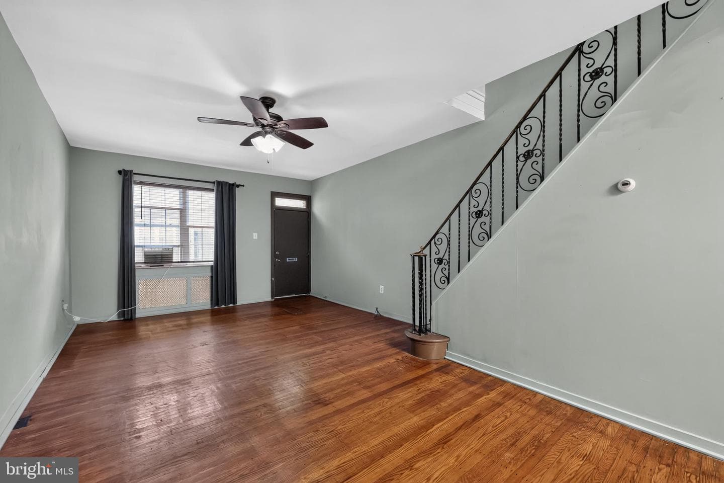 2336 S Chadwick Street photo 4