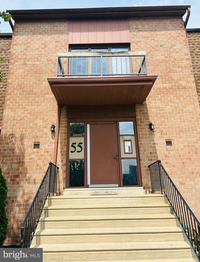 55301 Delaire Landing Road #301 photo 5