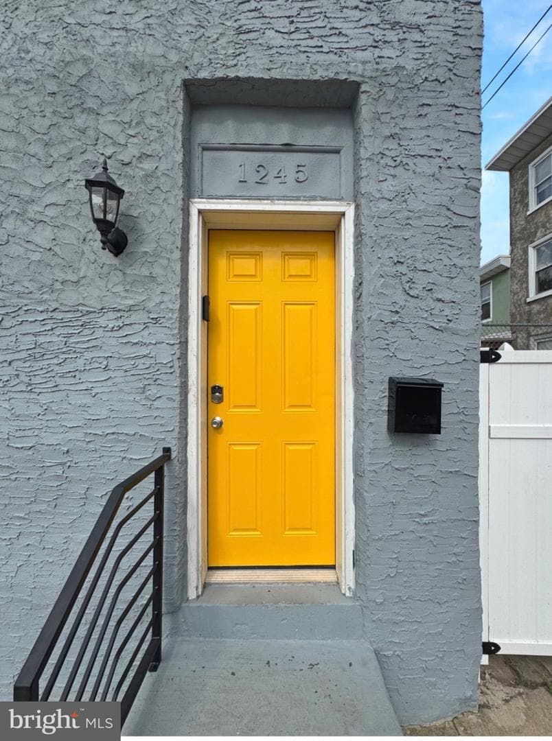 1245 Adams Avenue photo 3