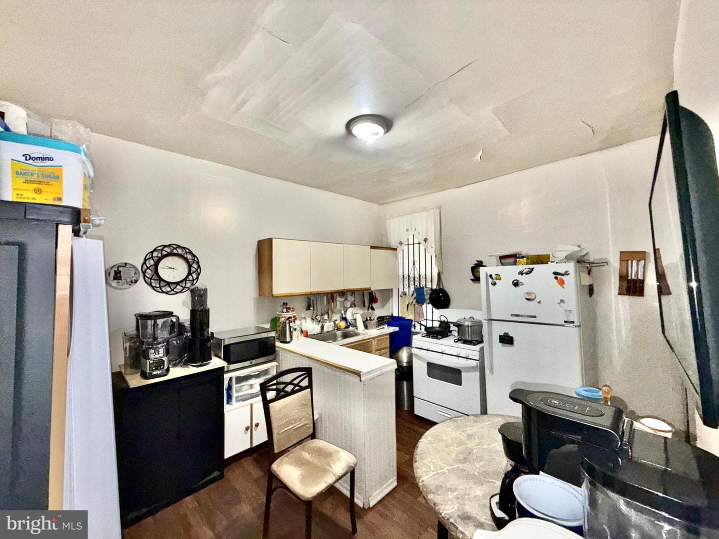 638 W Mayfield Street photo 19