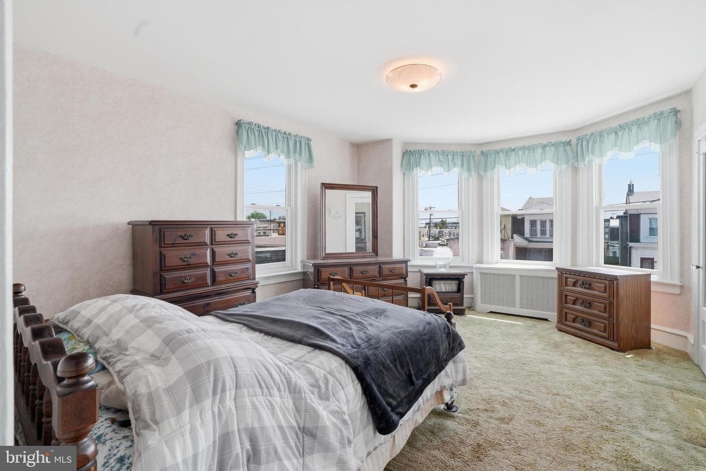 7042 Torresdale Avenue photo 22