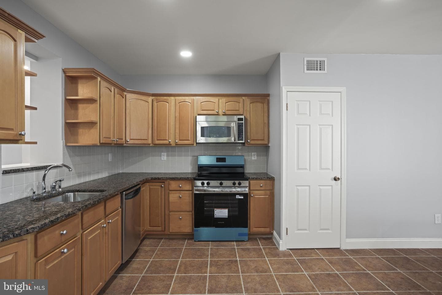 6709 Charles Street photo 19