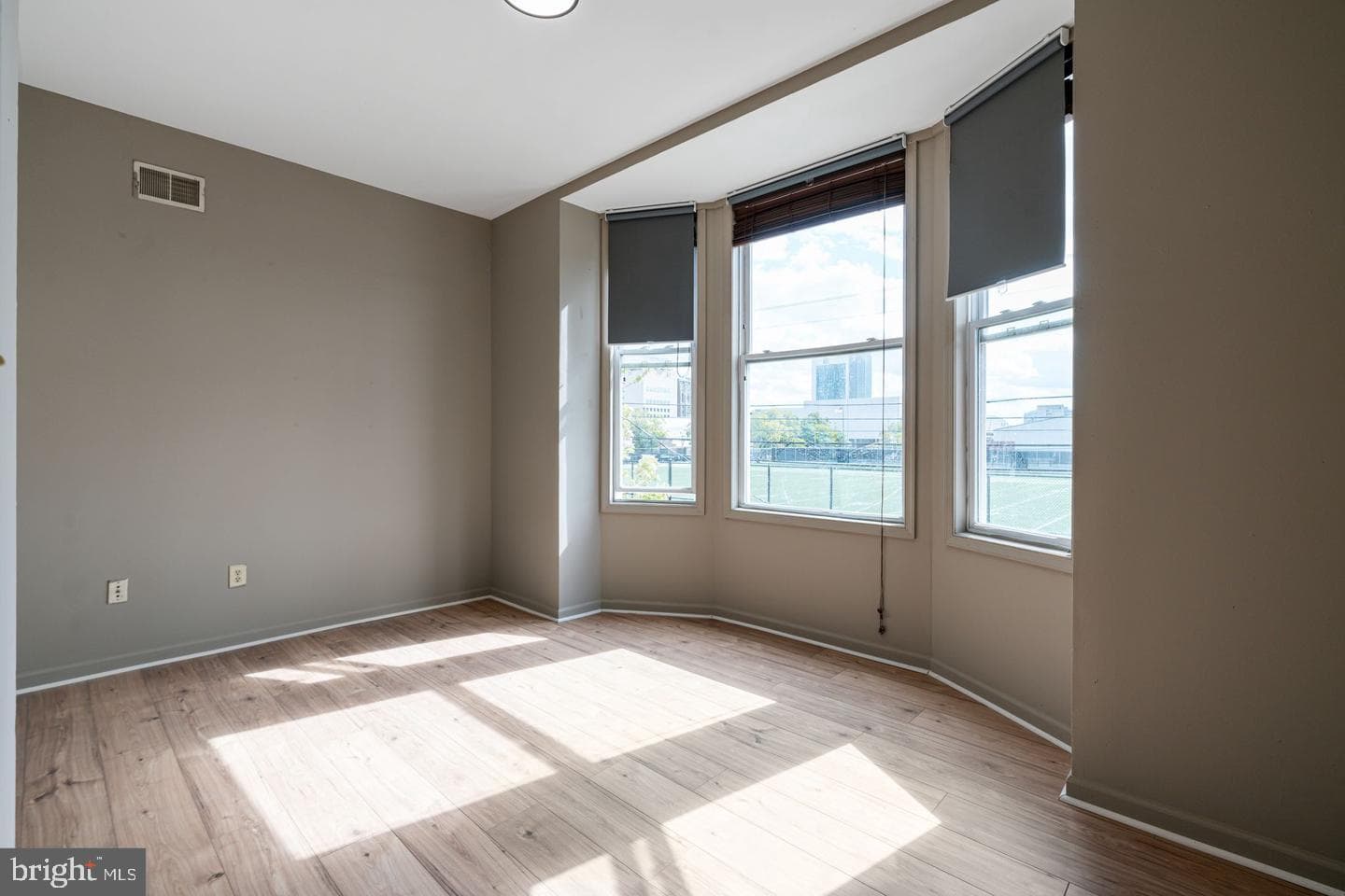 1531 W Norris Street photo 9