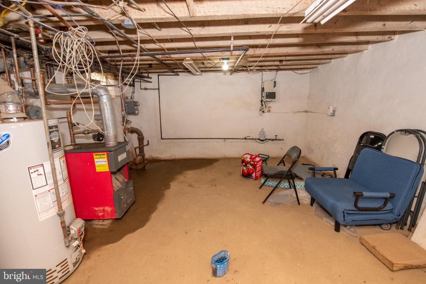 954 Wakeling Street photo 35