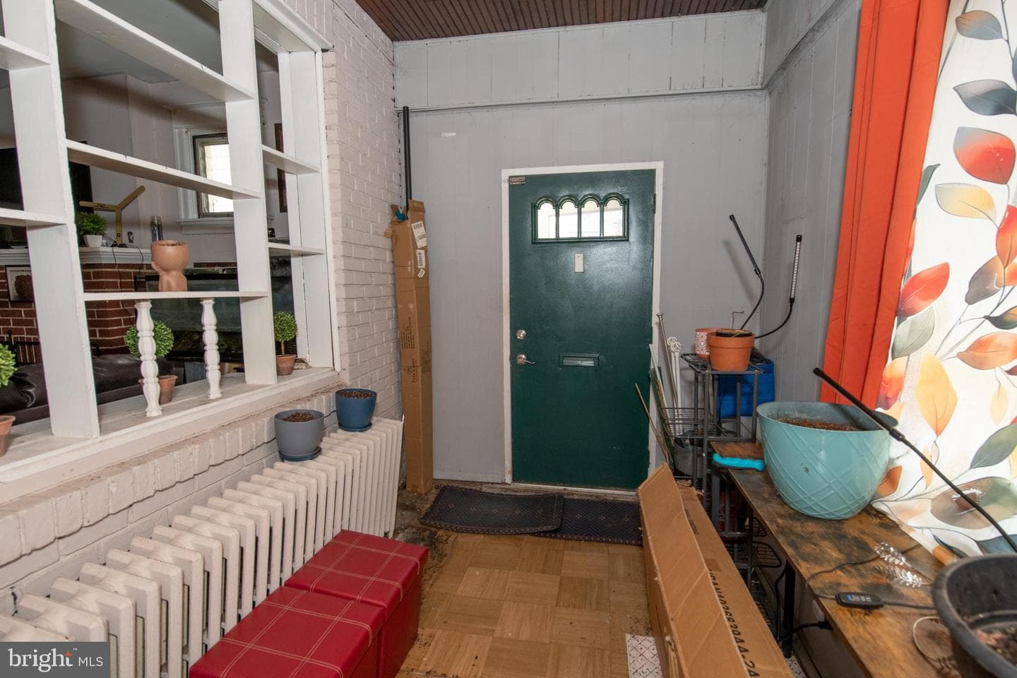 954 Wakeling Street photo 4