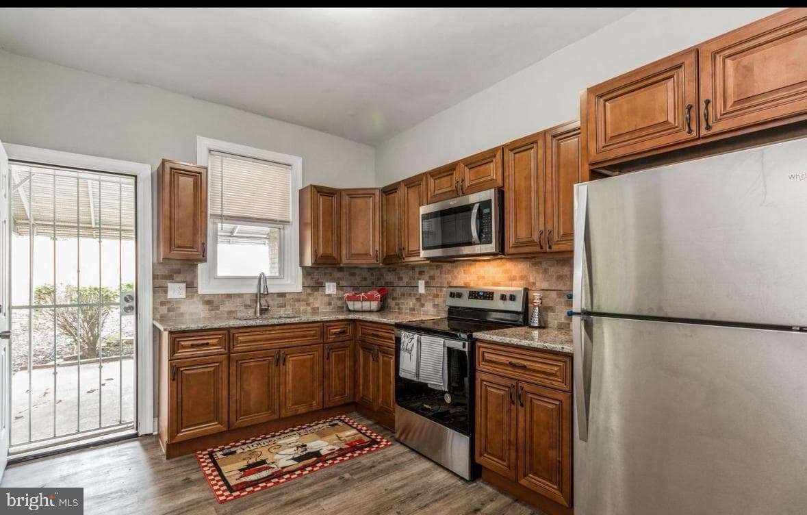 1015 W Susquehanna Avenue photo 12