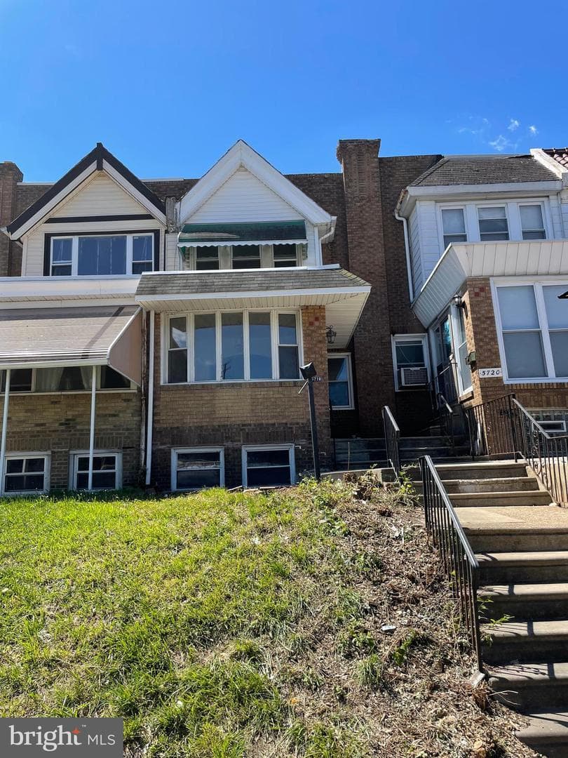 5718 W Oxford Street, Philadelphia