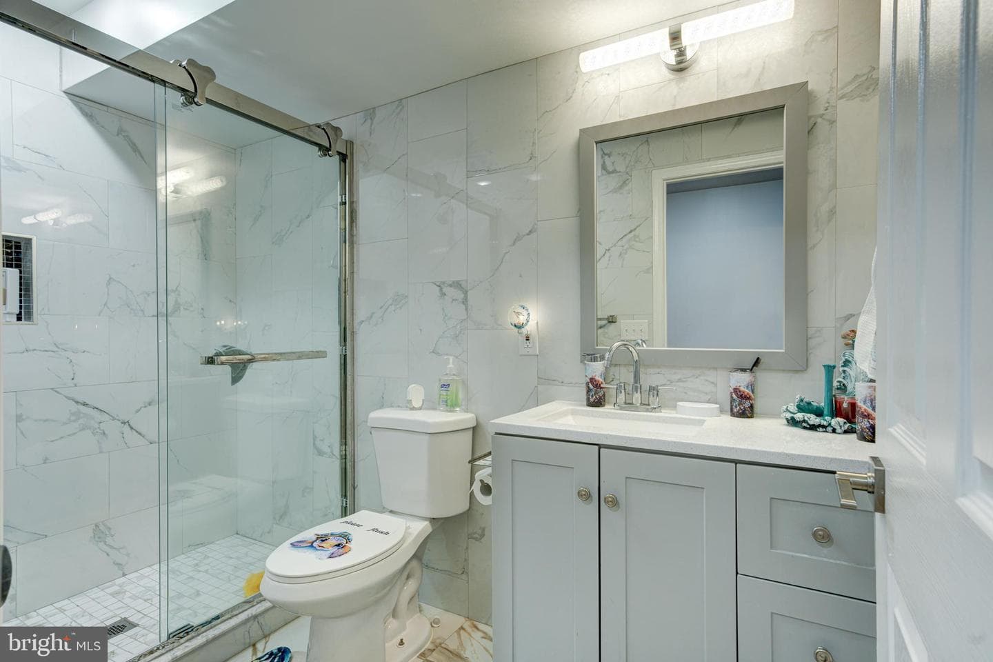 2611 S Marshall Street photo 15
