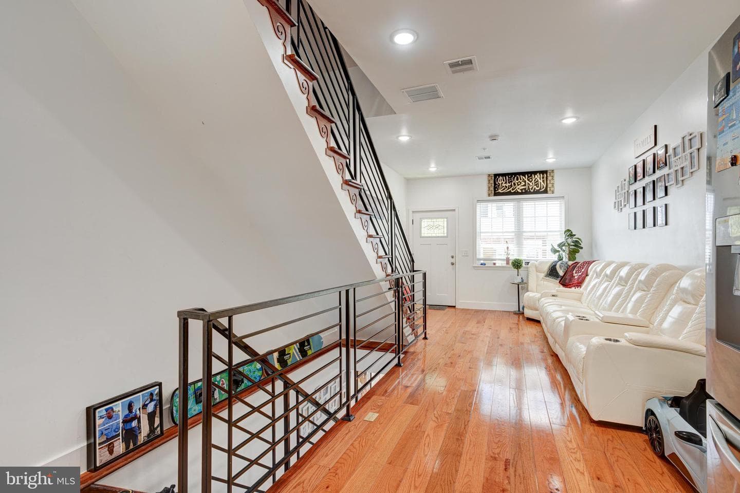2611 S Marshall Street photo 18