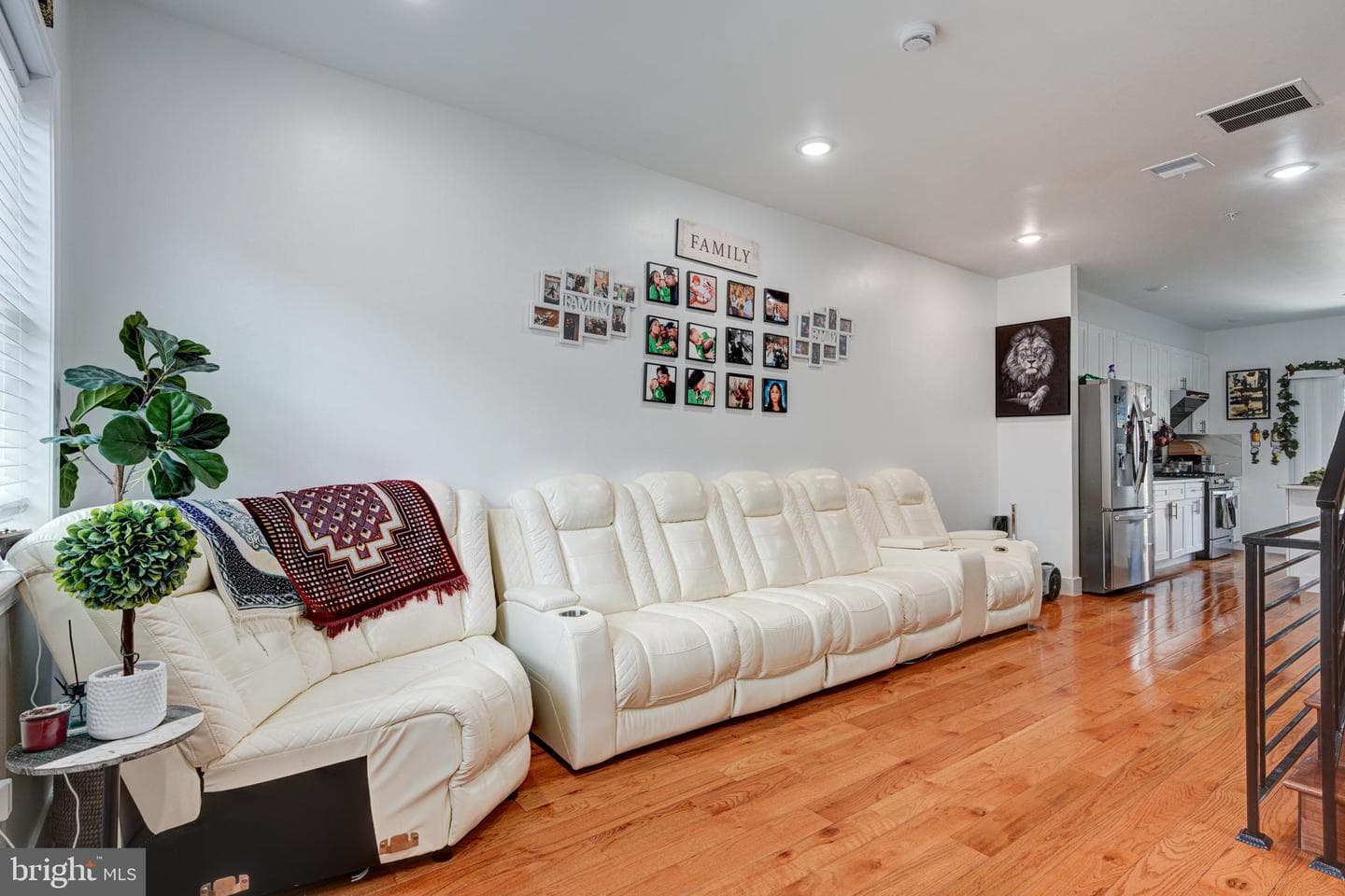 2611 S Marshall Street, Philadelphia