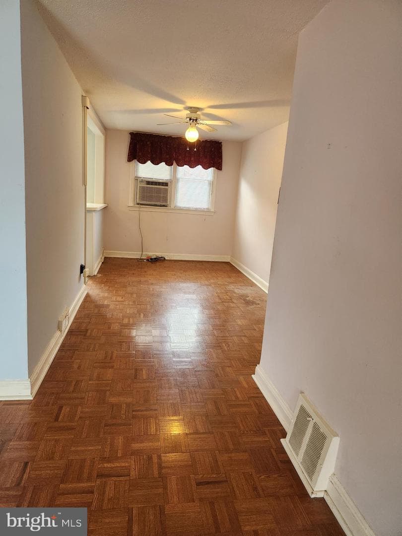 1363 Kimberly Drive photo 4