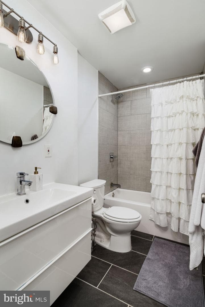 2711 W Jefferson Street #2 photo 12