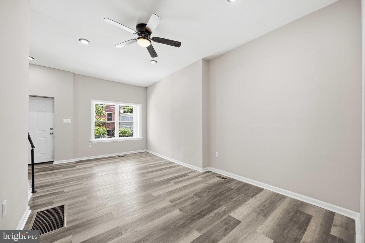 263 W Duval Street photo 8