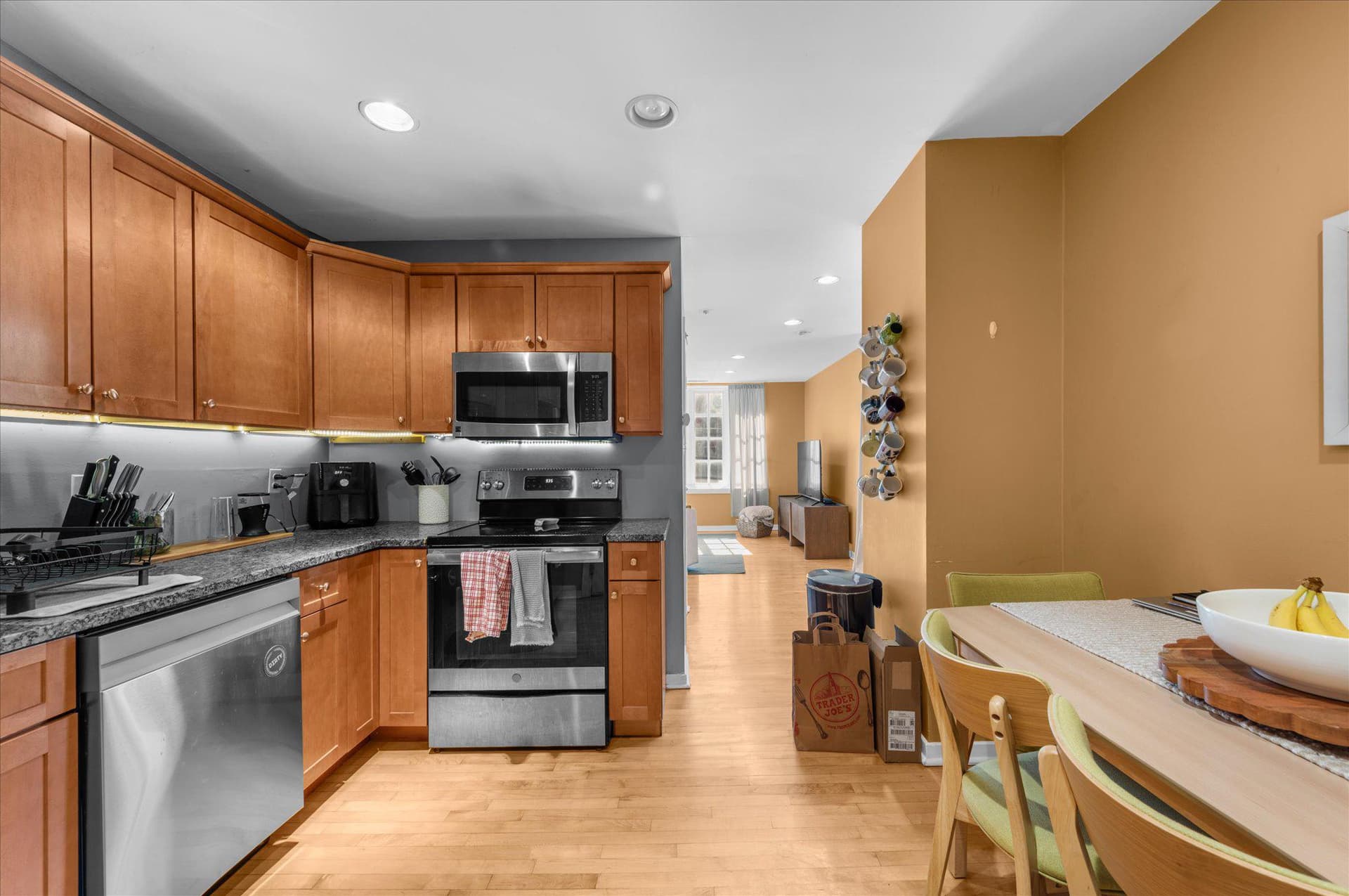 1901 Green Street #9 photo 4