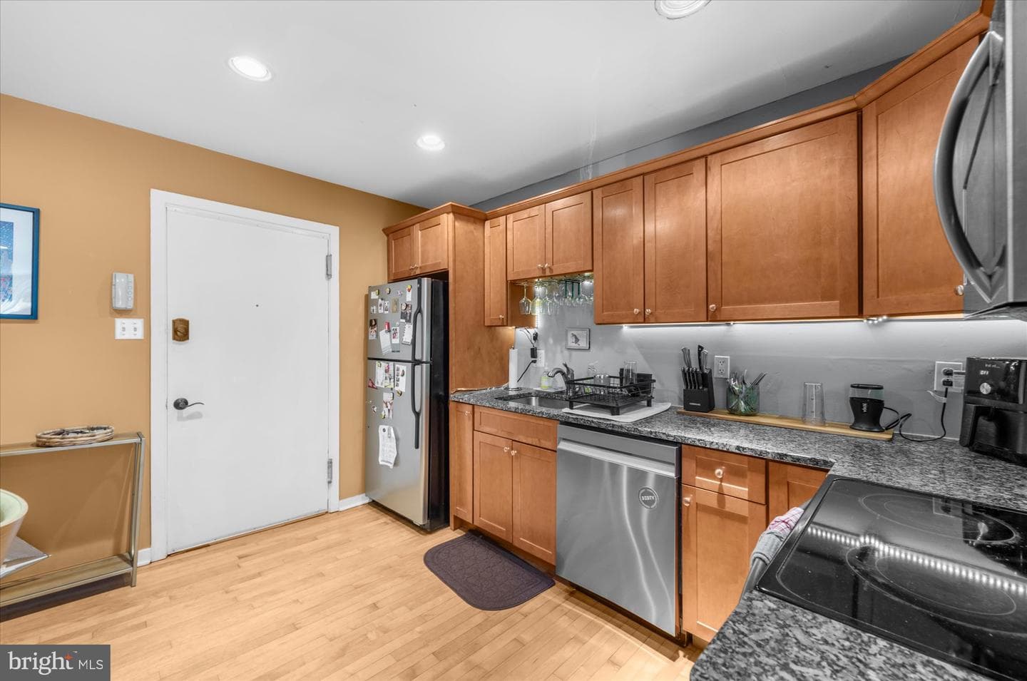 1901 Green Street #9 photo 5